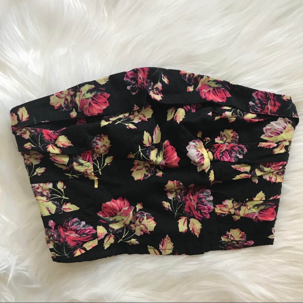 Urban Outfitters crop top